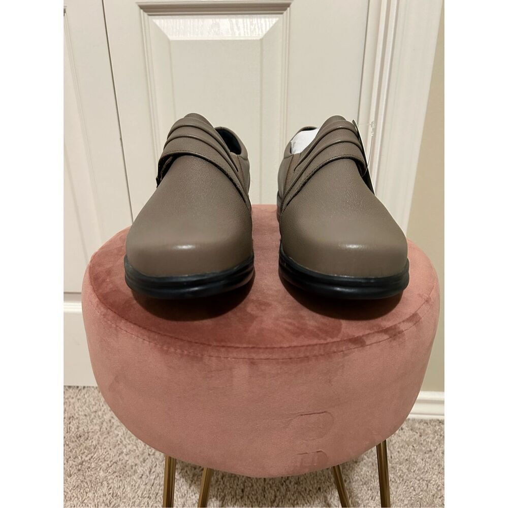 Apex women’s dress shoe petals Linda -taupe